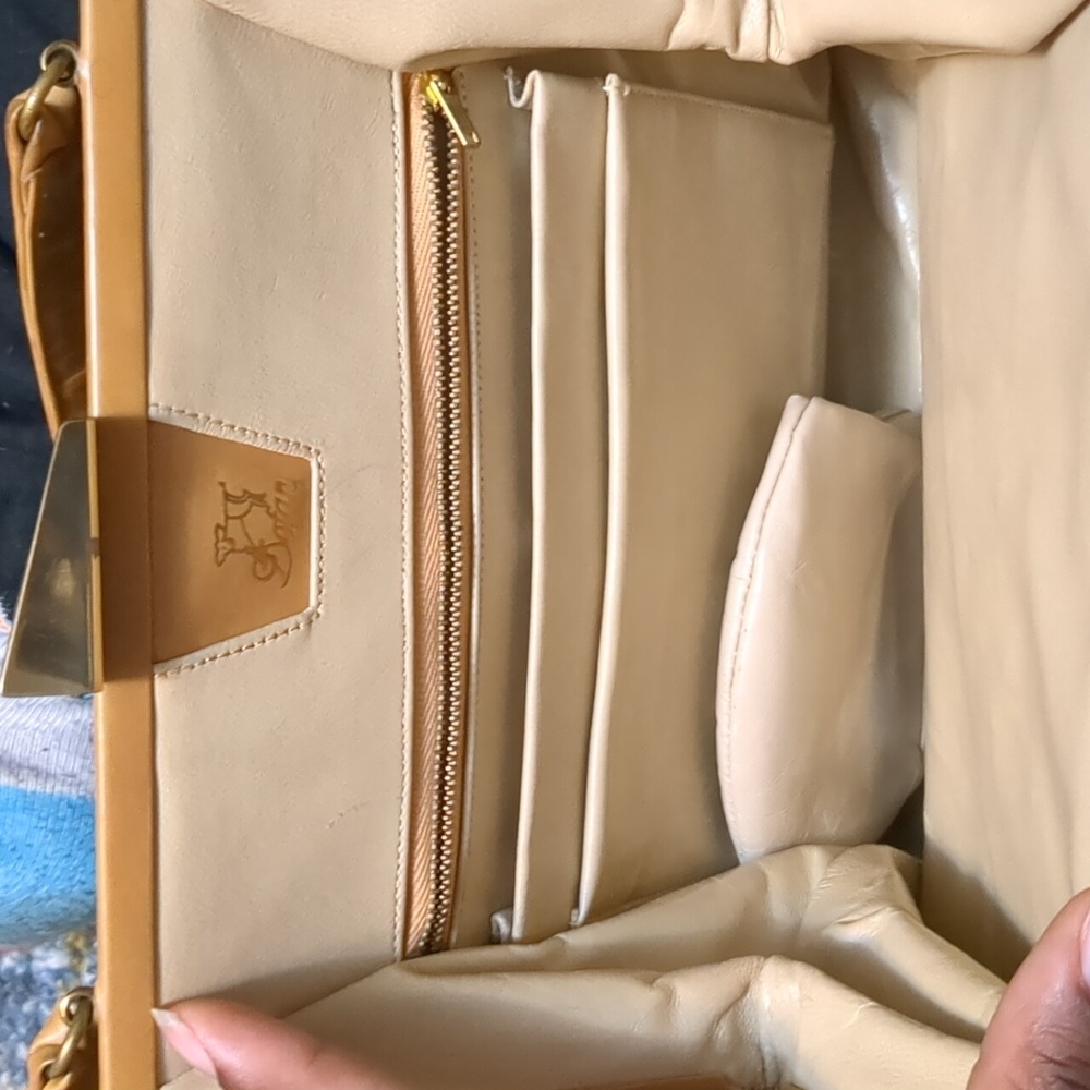 Tan handbag - Picture 3 of 3